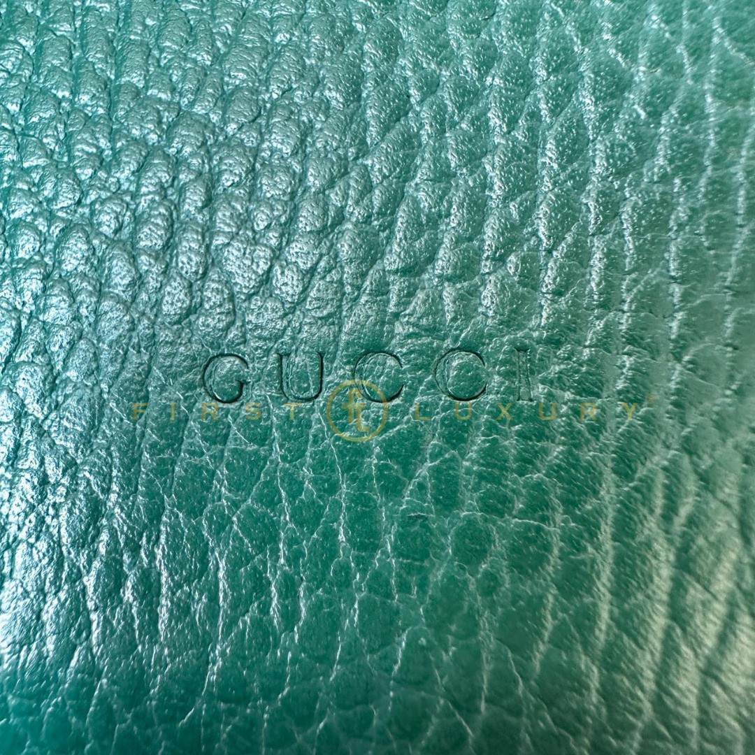 default-img