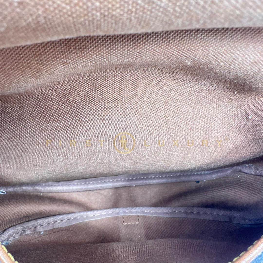 default-img