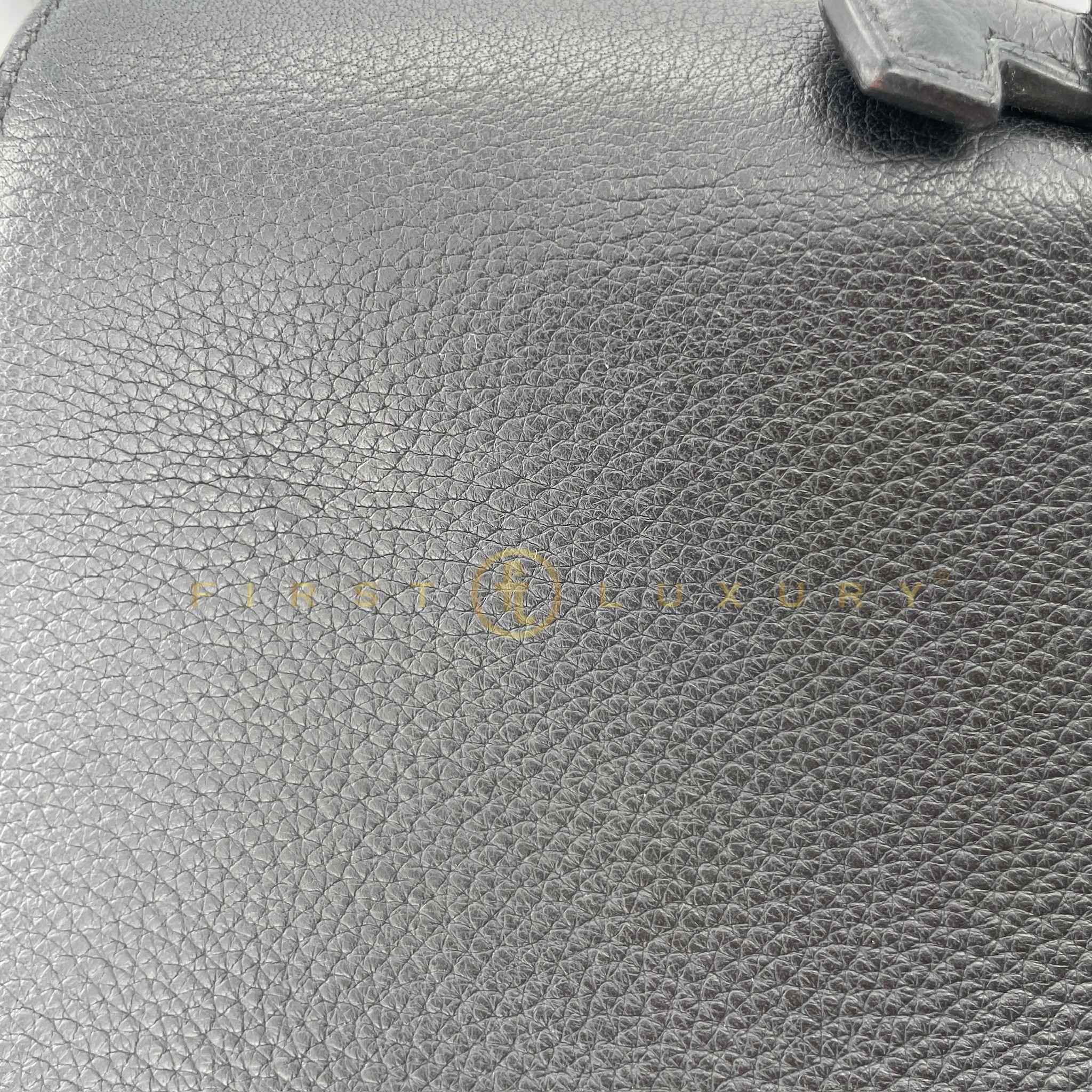 default-img
