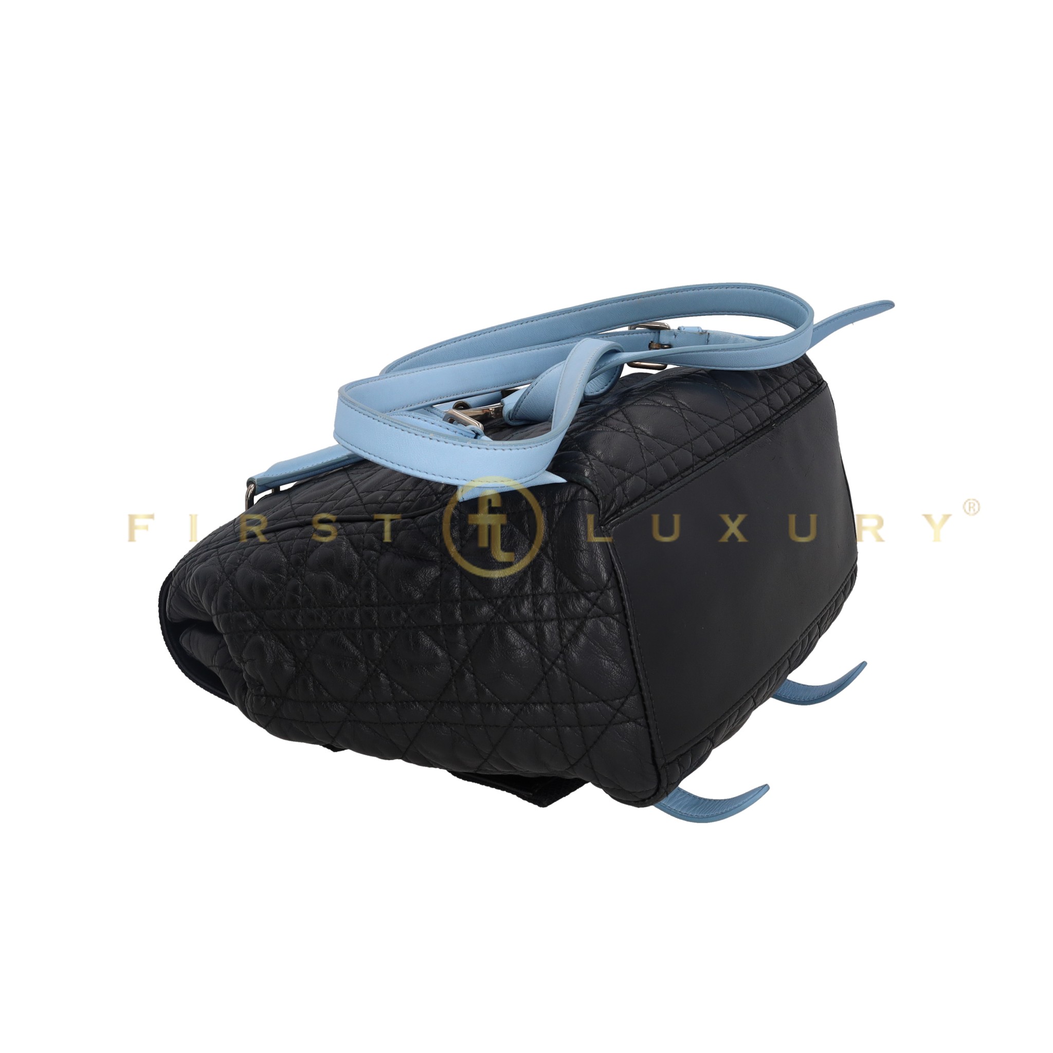default-img