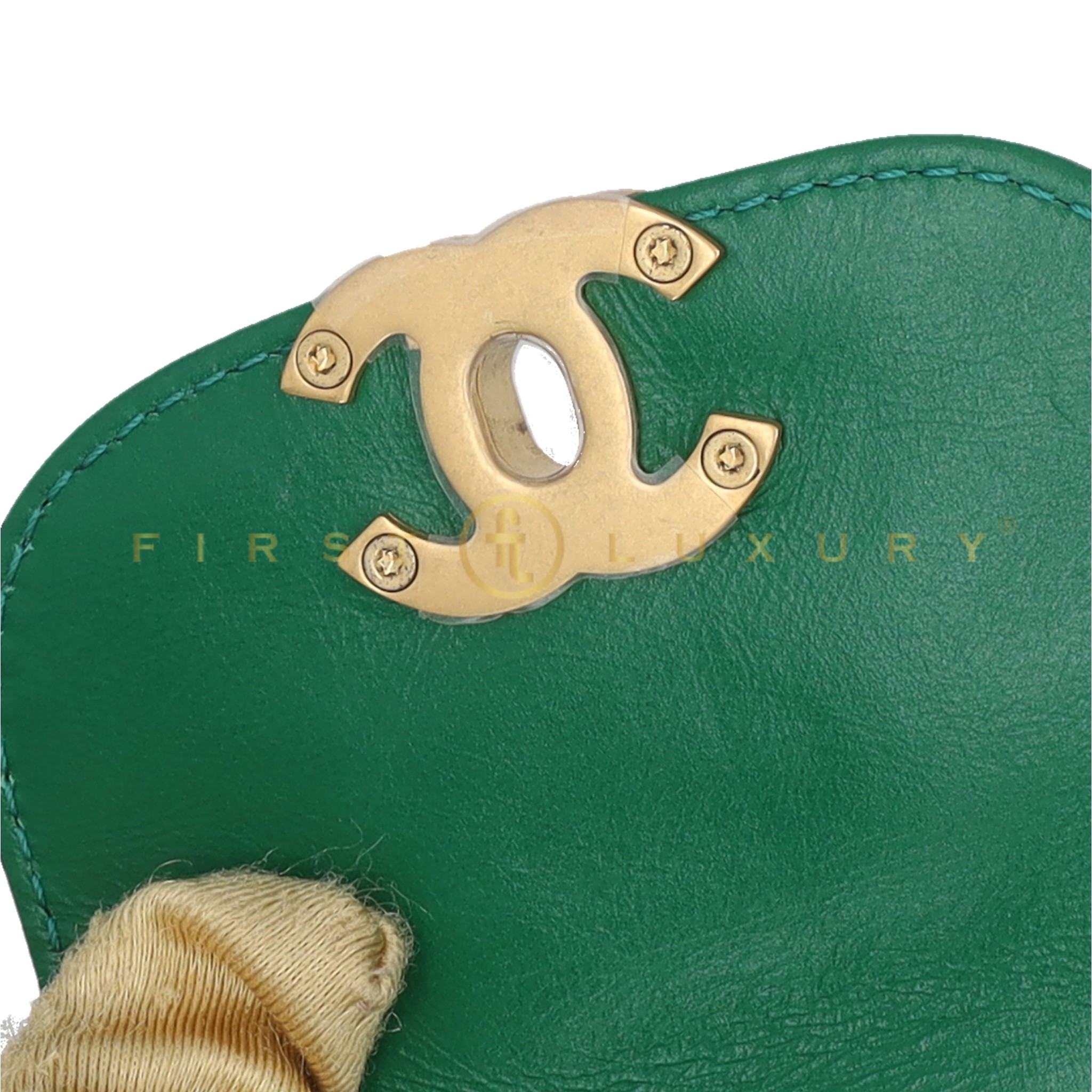default-img