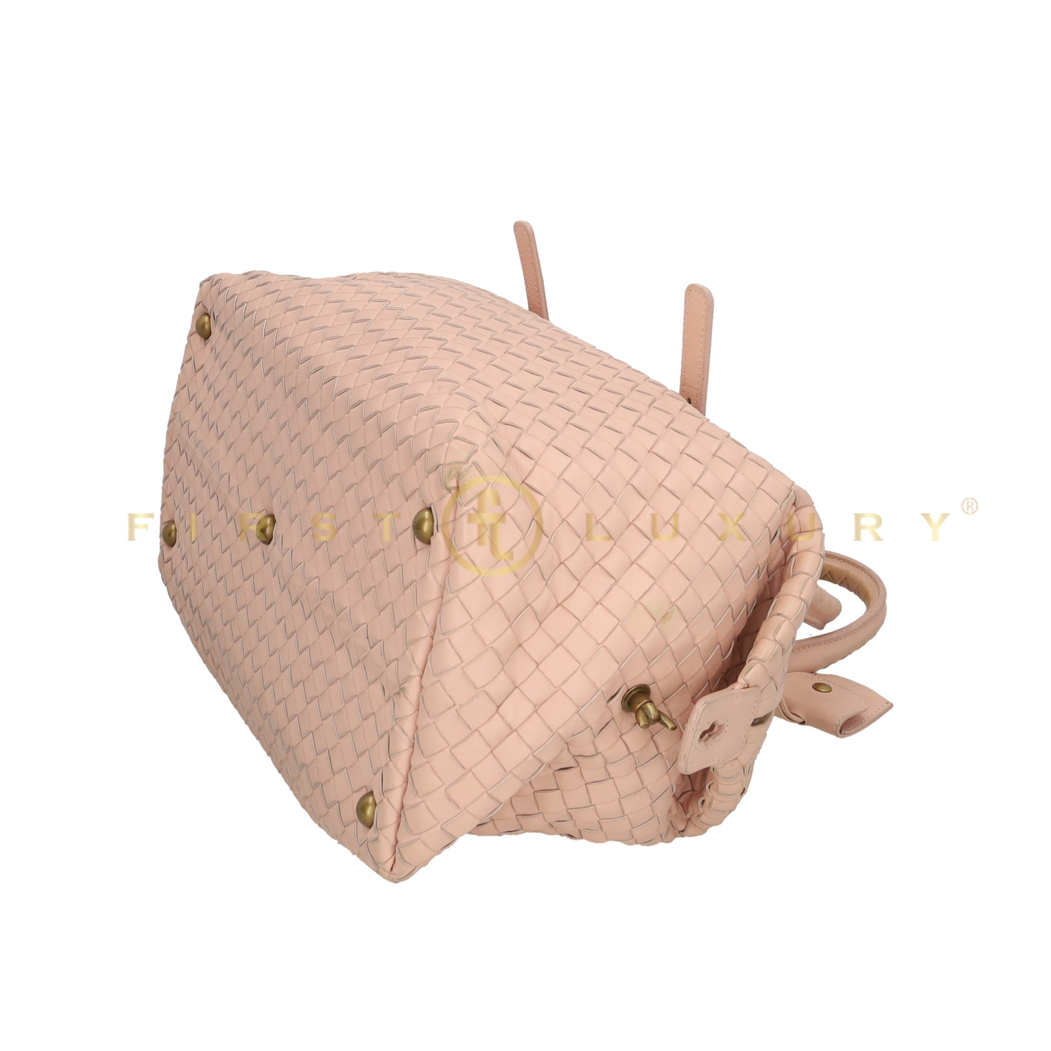 default-img