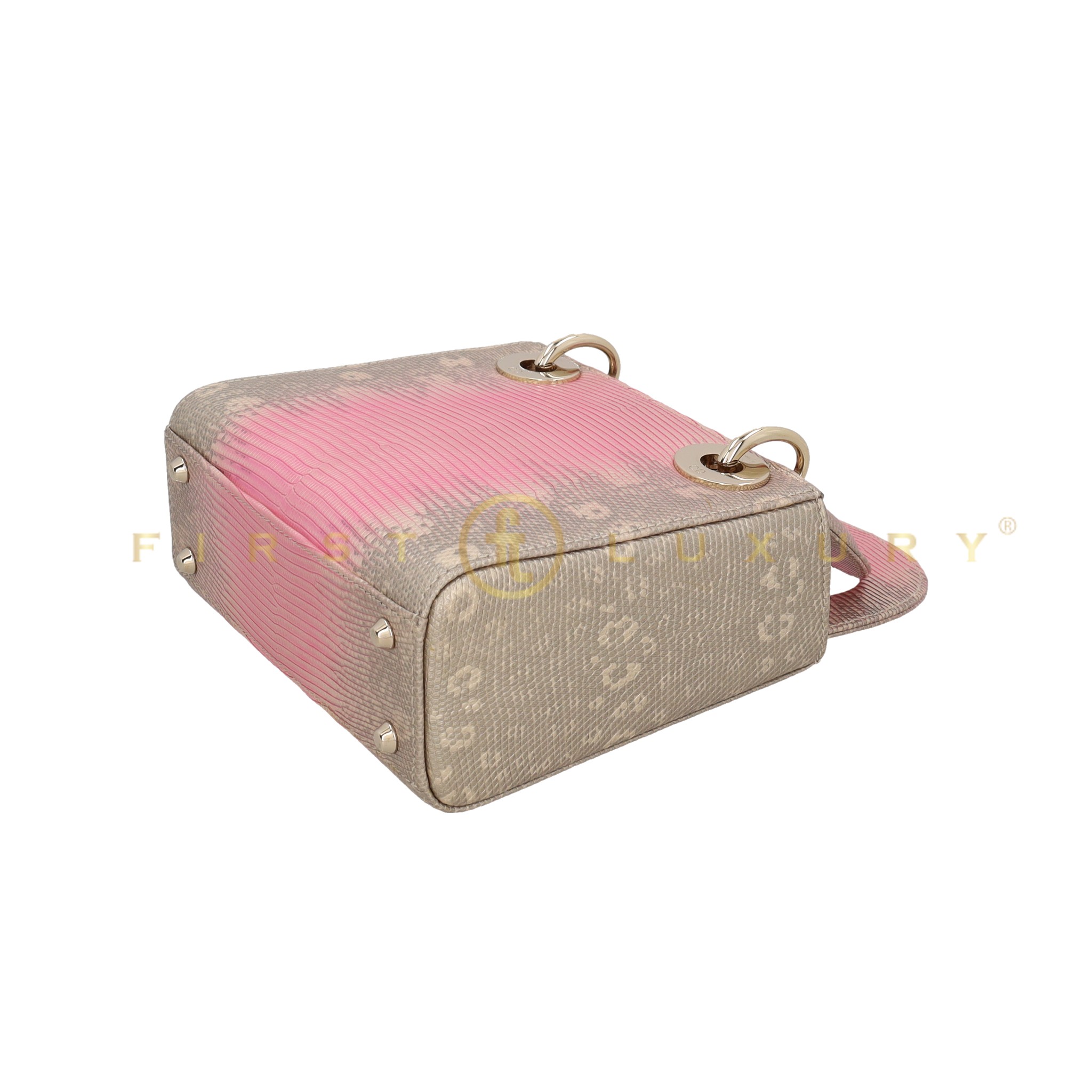 default-img