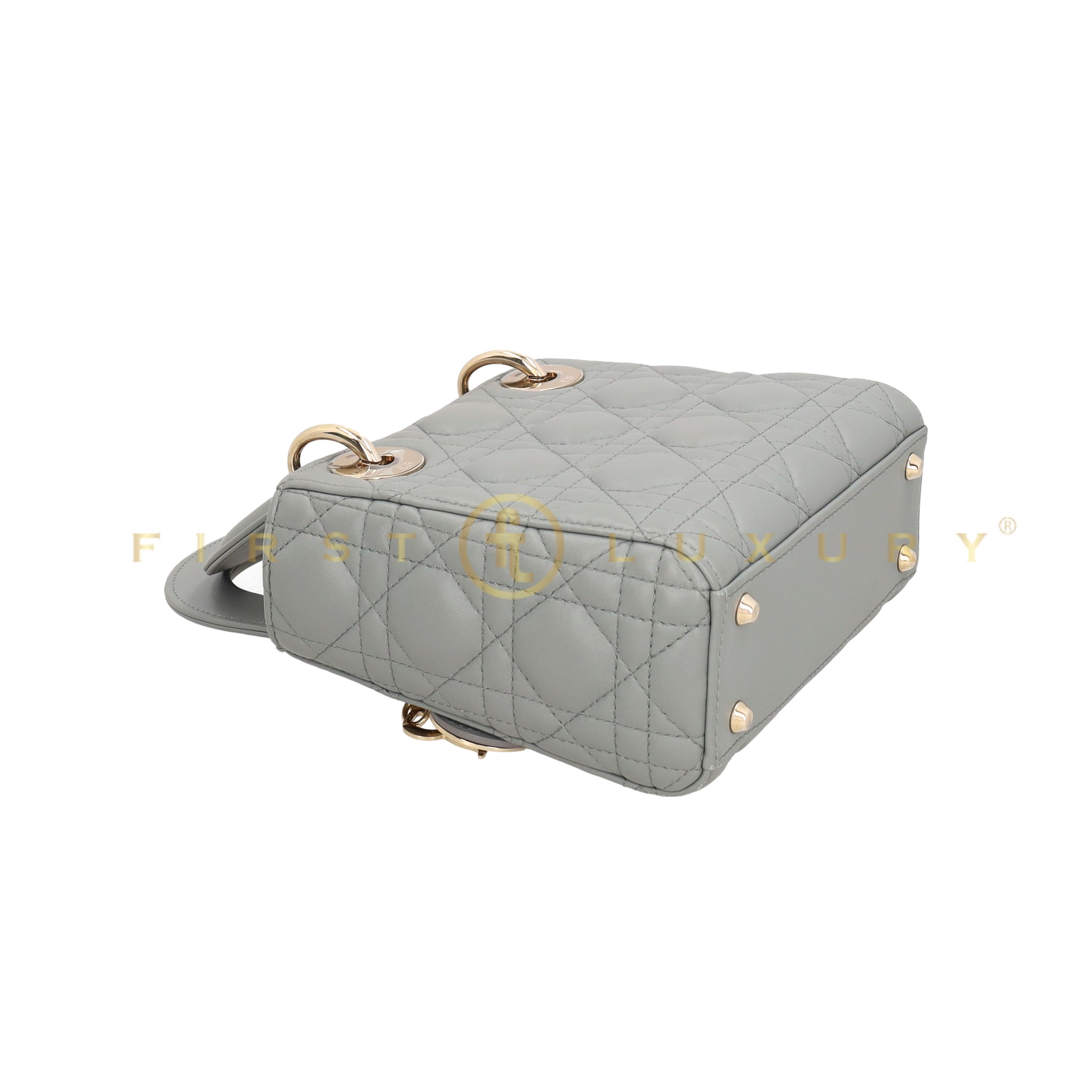 default-img