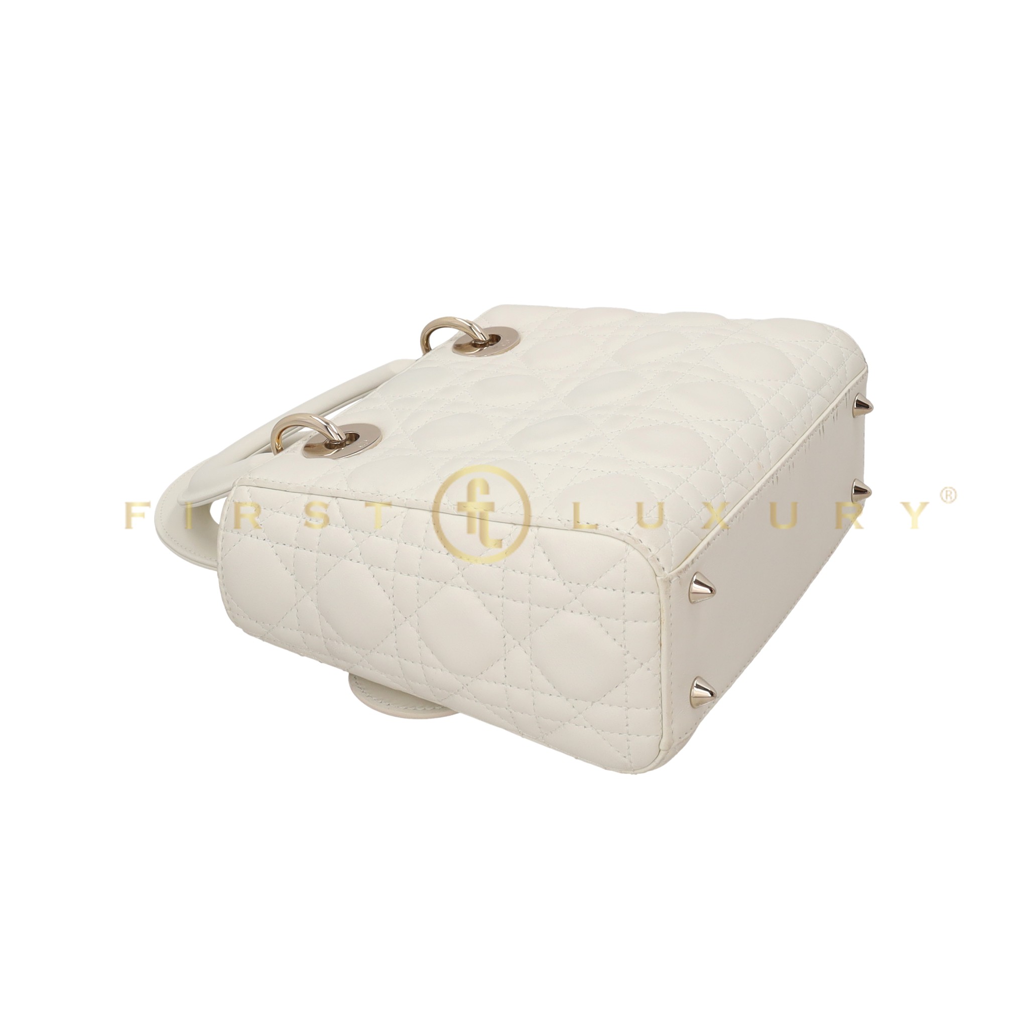 default-img